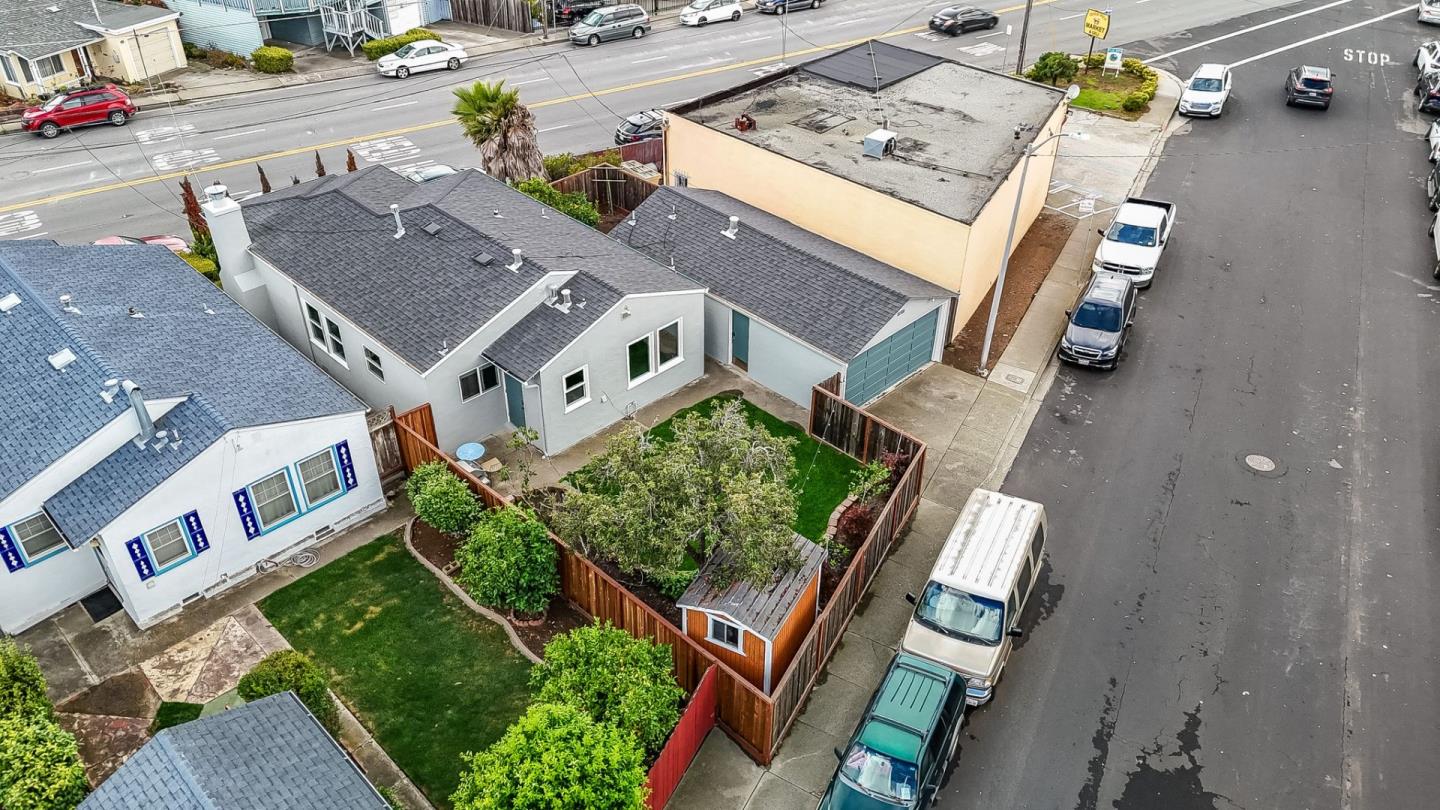 1247 Hillside Boulevard