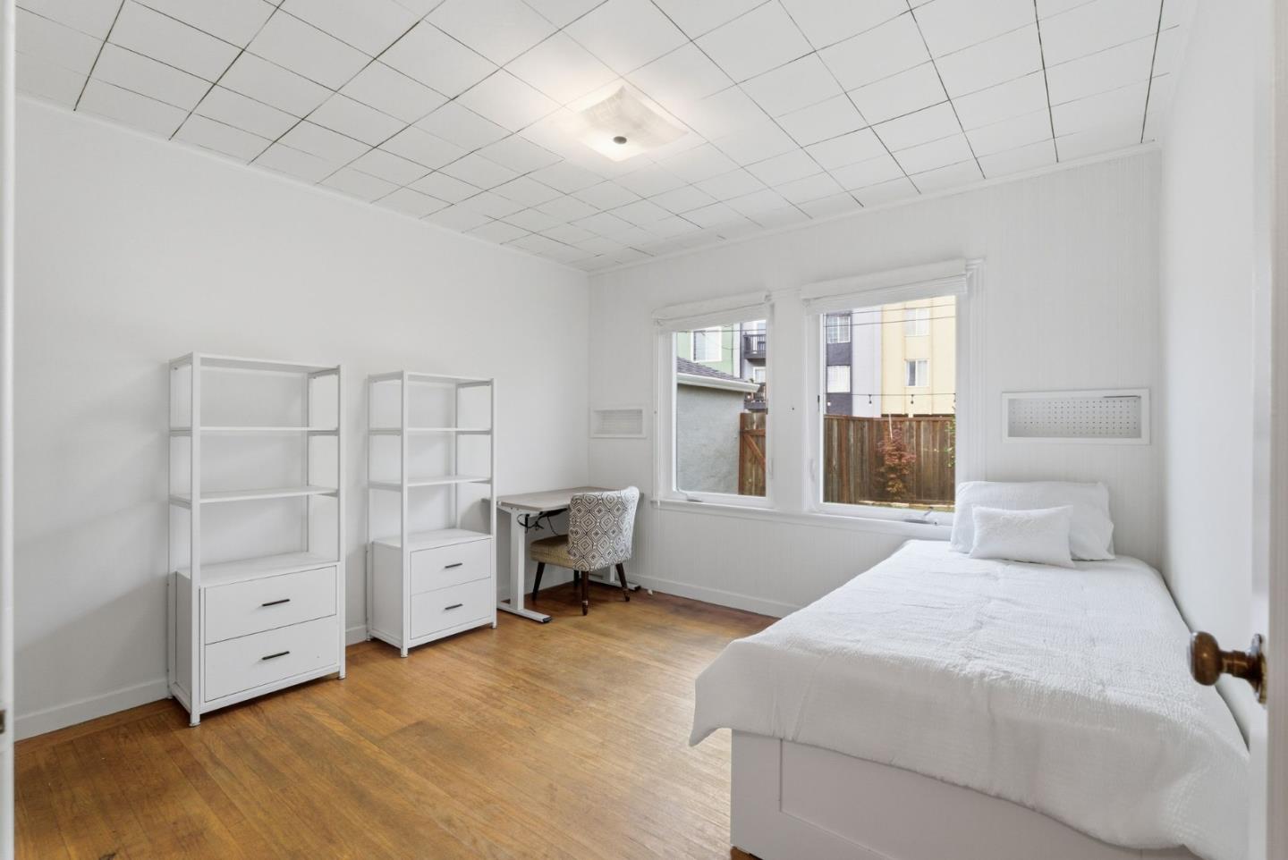 1247 Hillside Boulevard