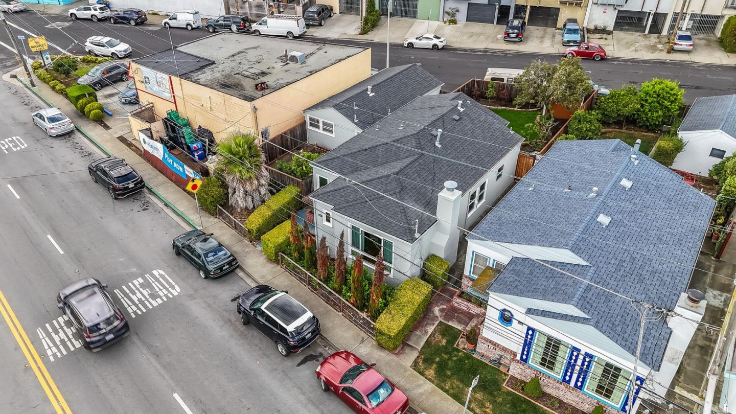 1247 Hillside Boulevard