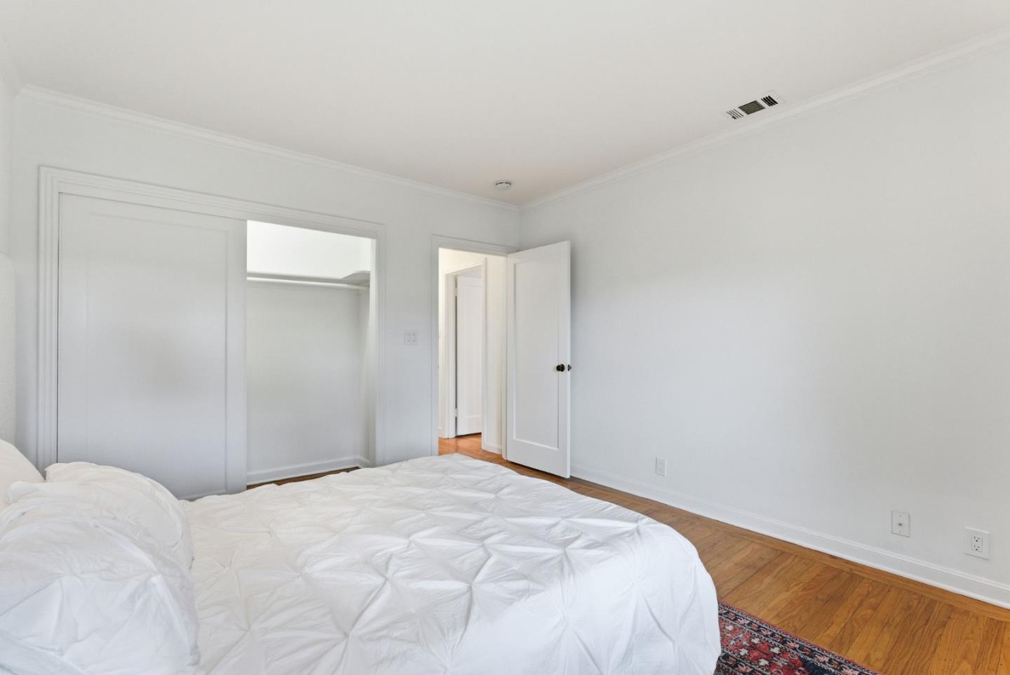 1247 Hillside Boulevard