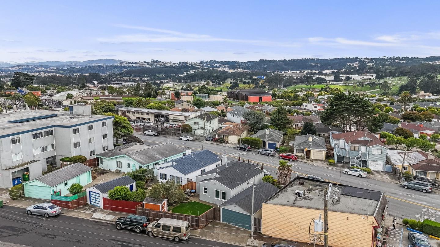 1247 Hillside Boulevard