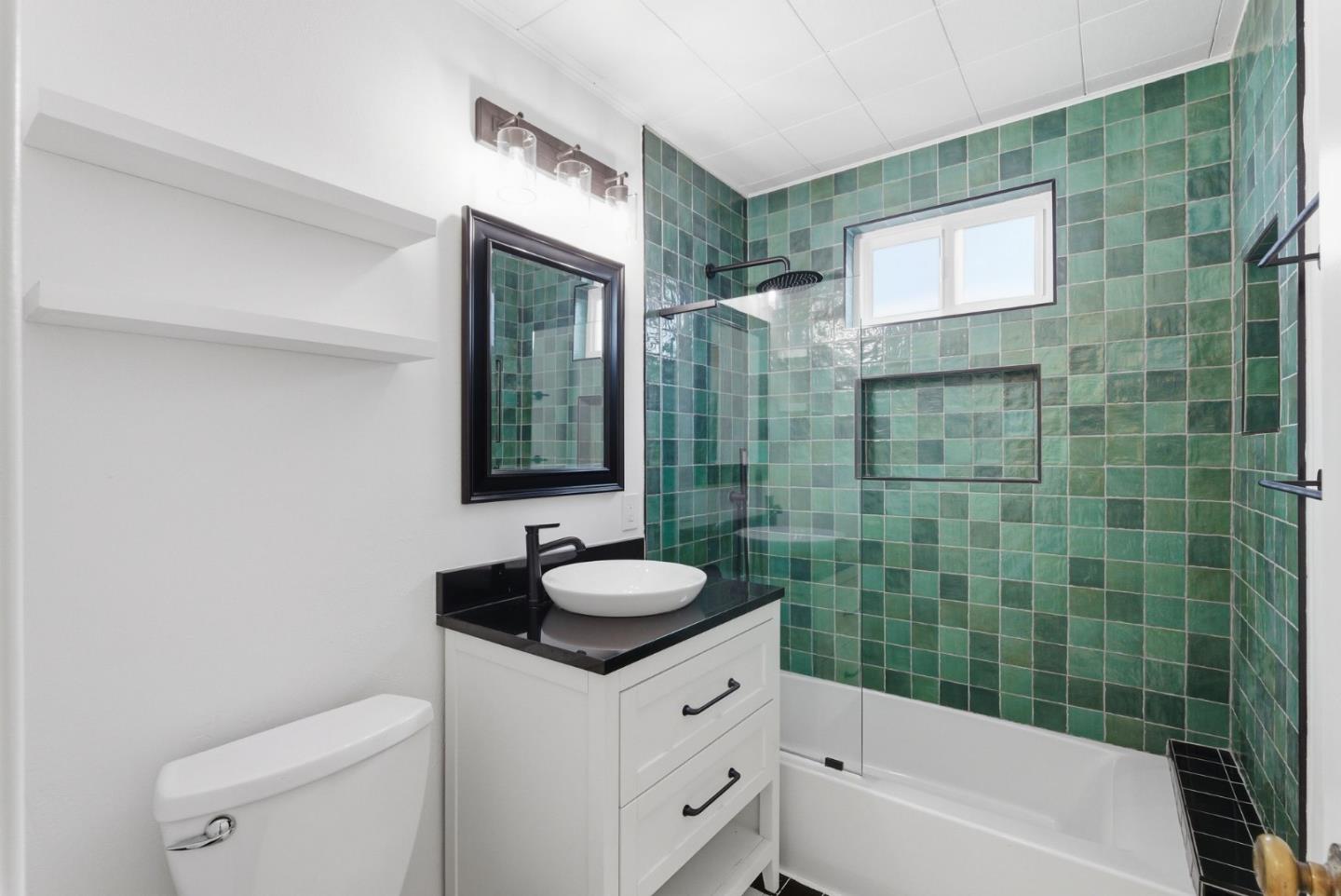 1247 Hillside Boulevard