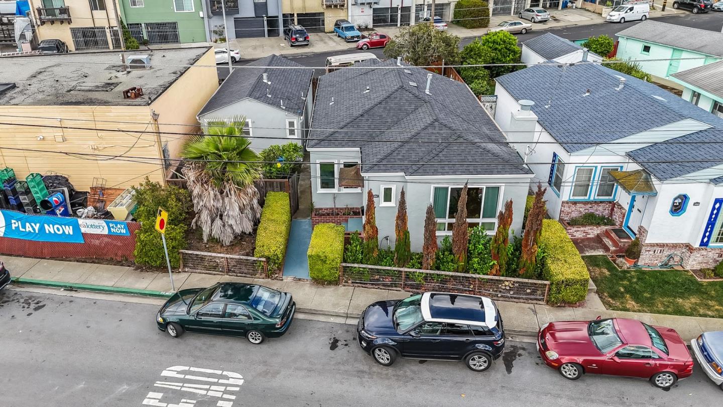 1247 Hillside Boulevard