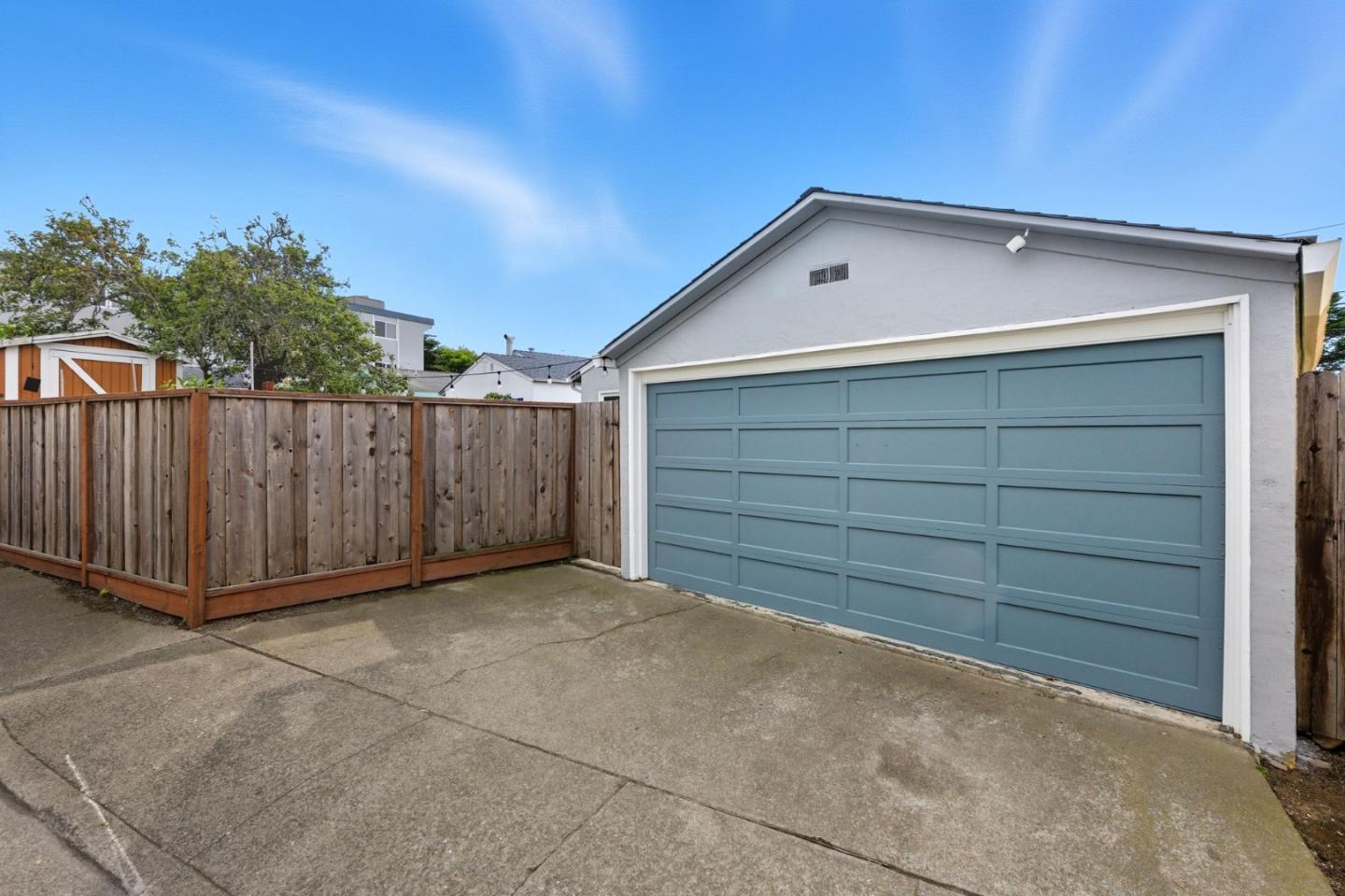 1247 Hillside Boulevard