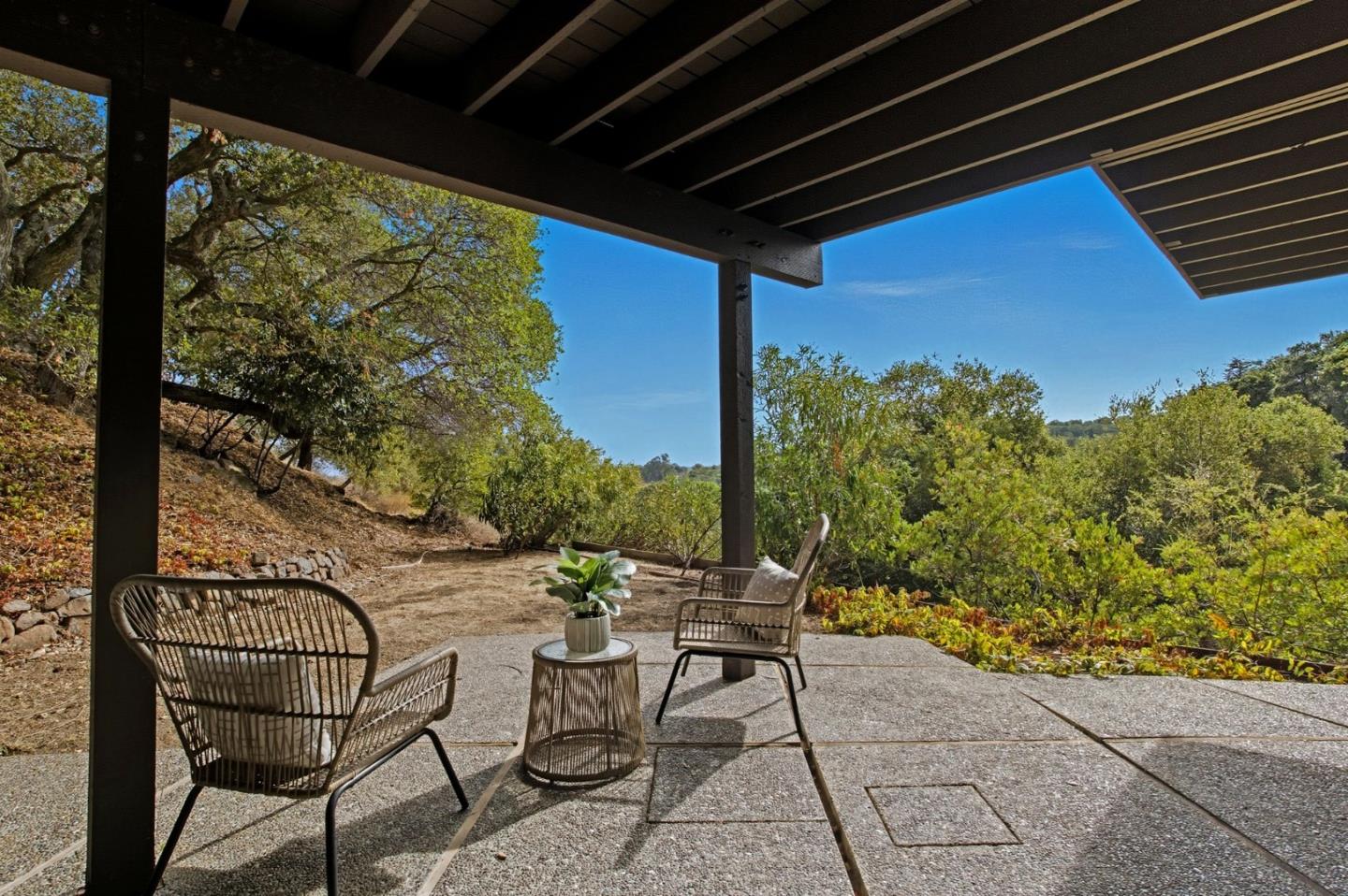 435 Golden Oak Drive