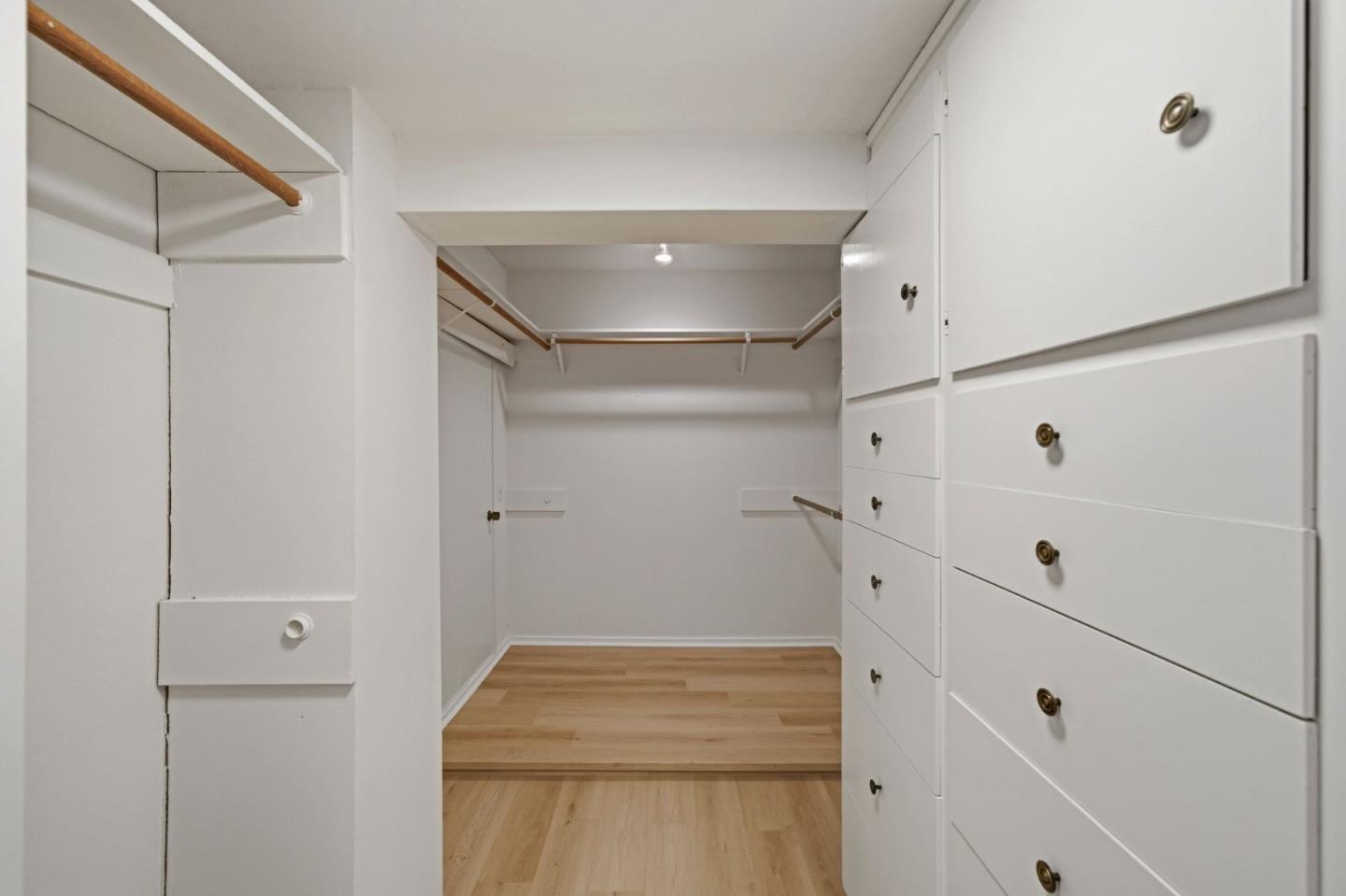 435 Golden Oak Drive