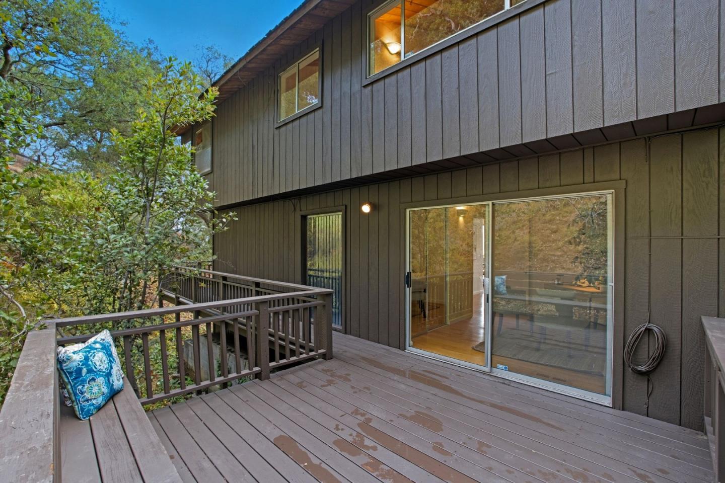 435 Golden Oak Drive