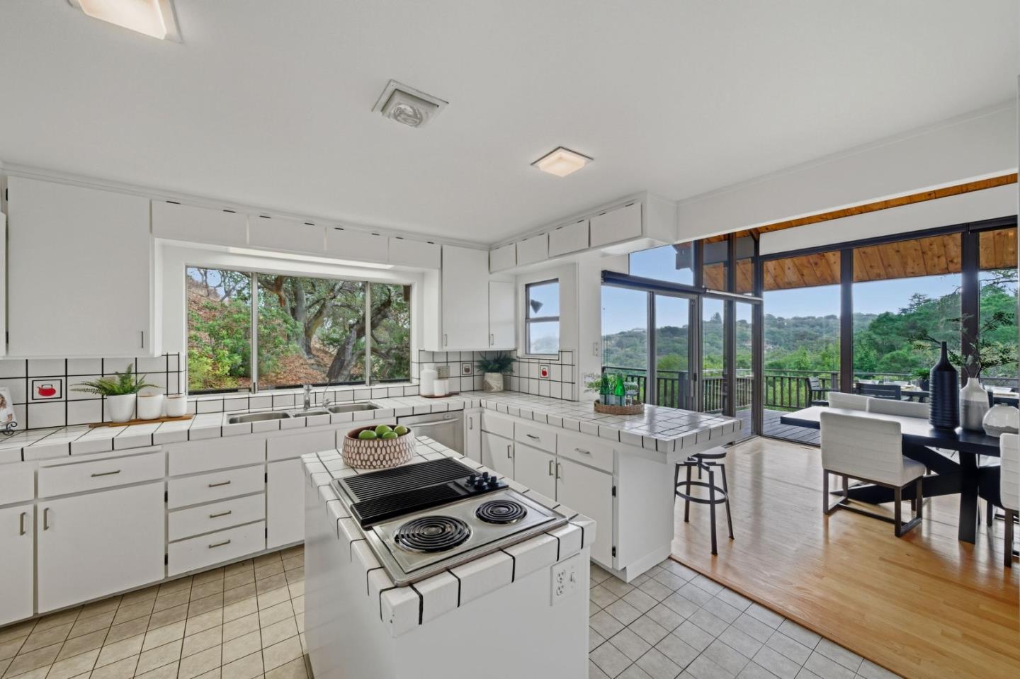 435 Golden Oak Drive