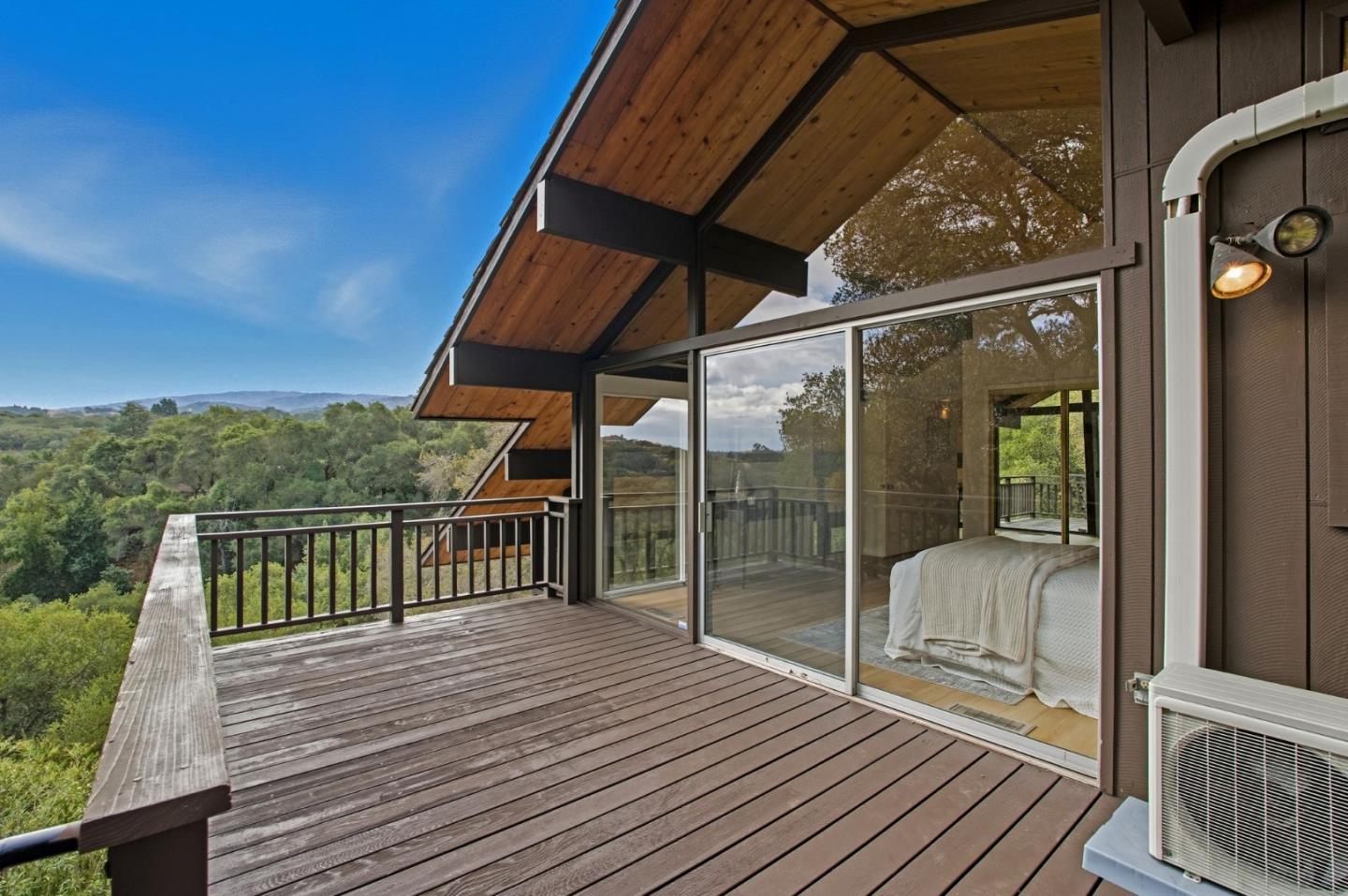 435 Golden Oak Drive
