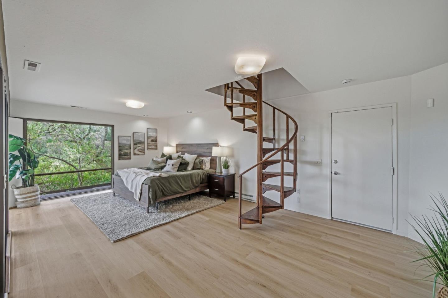 435 Golden Oak Drive