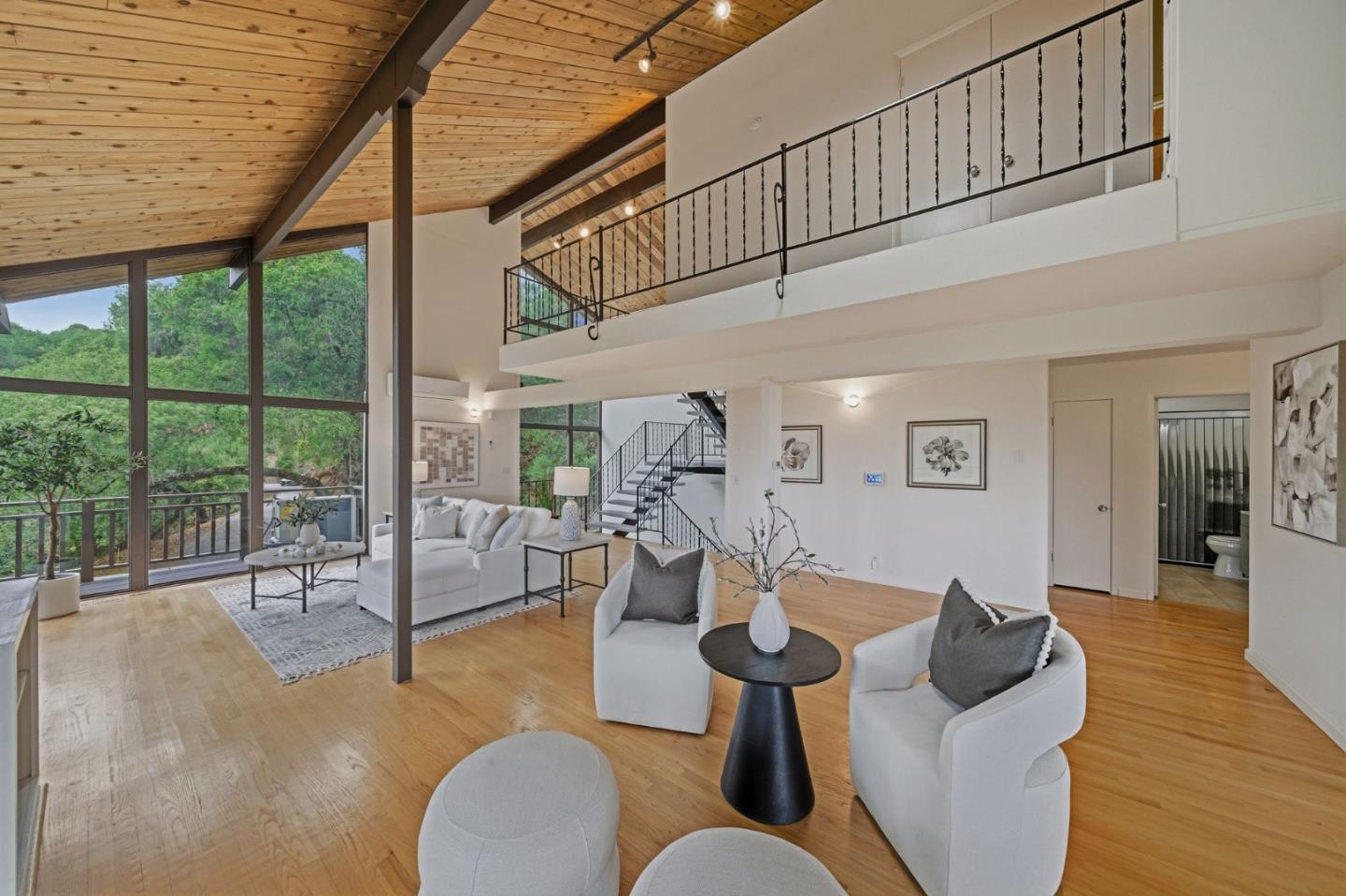 435 Golden Oak Drive