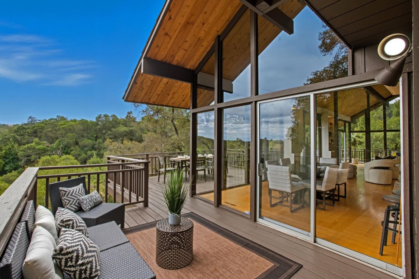 435 Golden Oak Drive