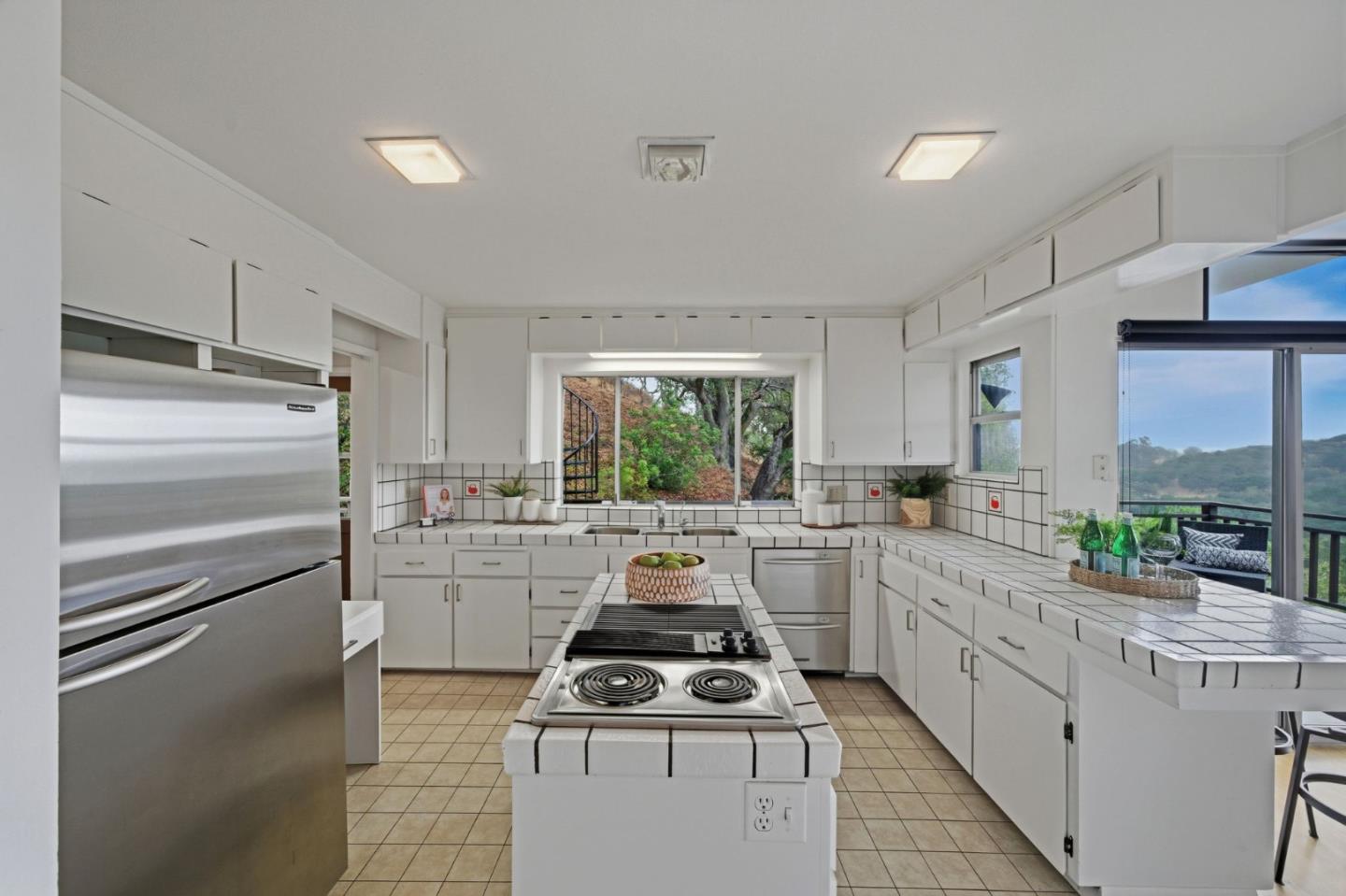 435 Golden Oak Drive