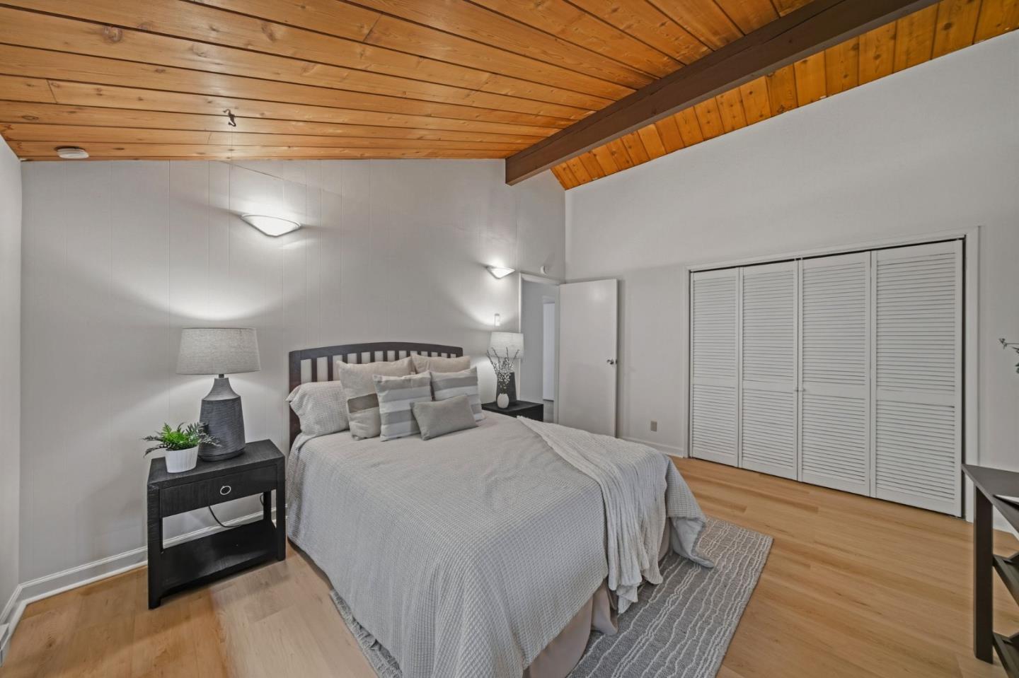 435 Golden Oak Drive