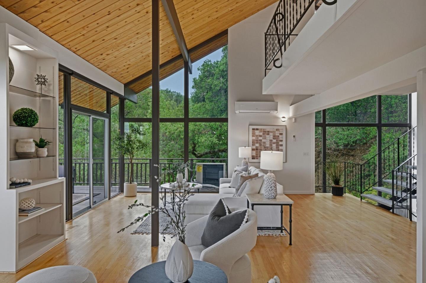 435 Golden Oak Drive