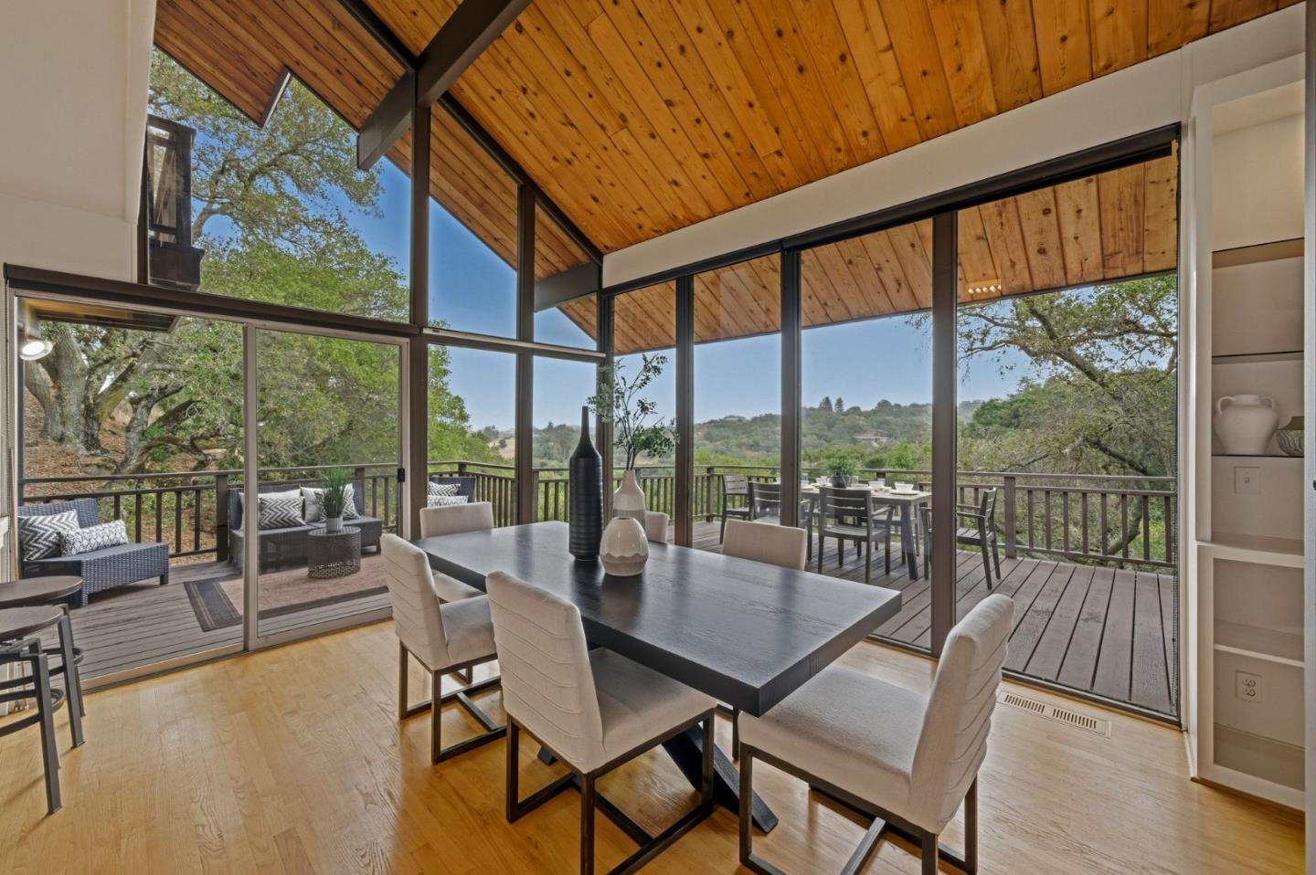 435 Golden Oak Drive