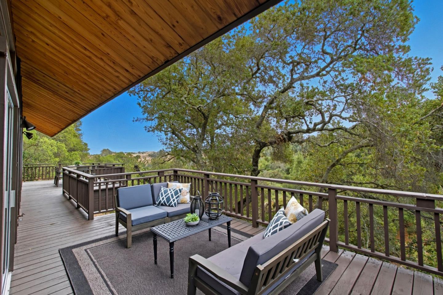 435 Golden Oak Drive