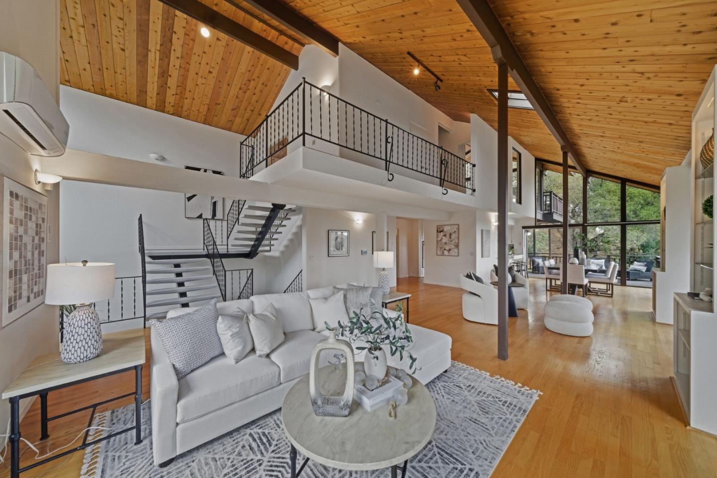 435 Golden Oak Drive
