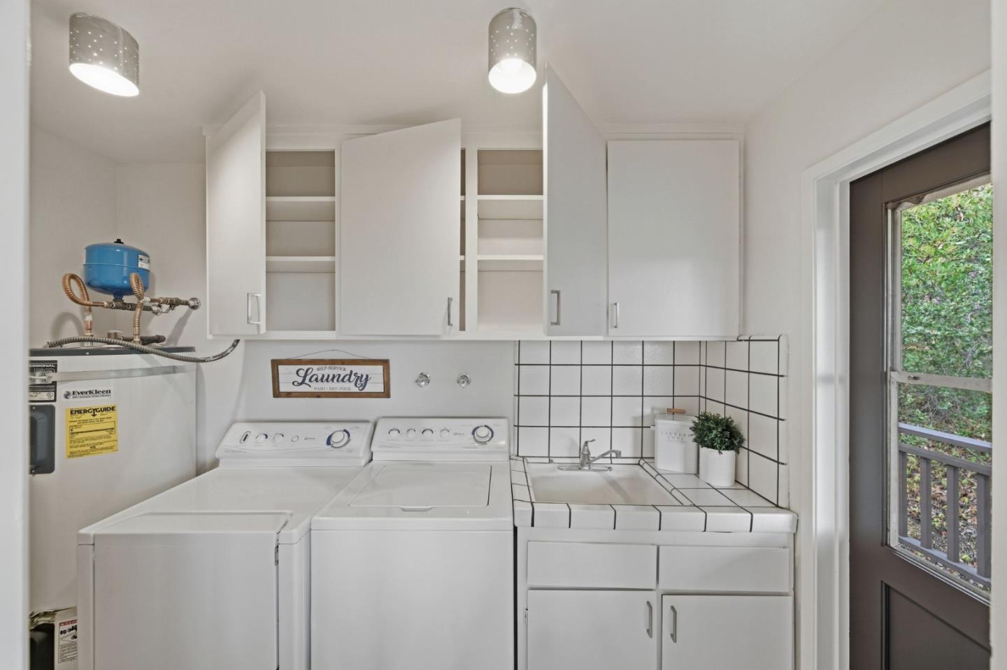 435 Golden Oak Drive