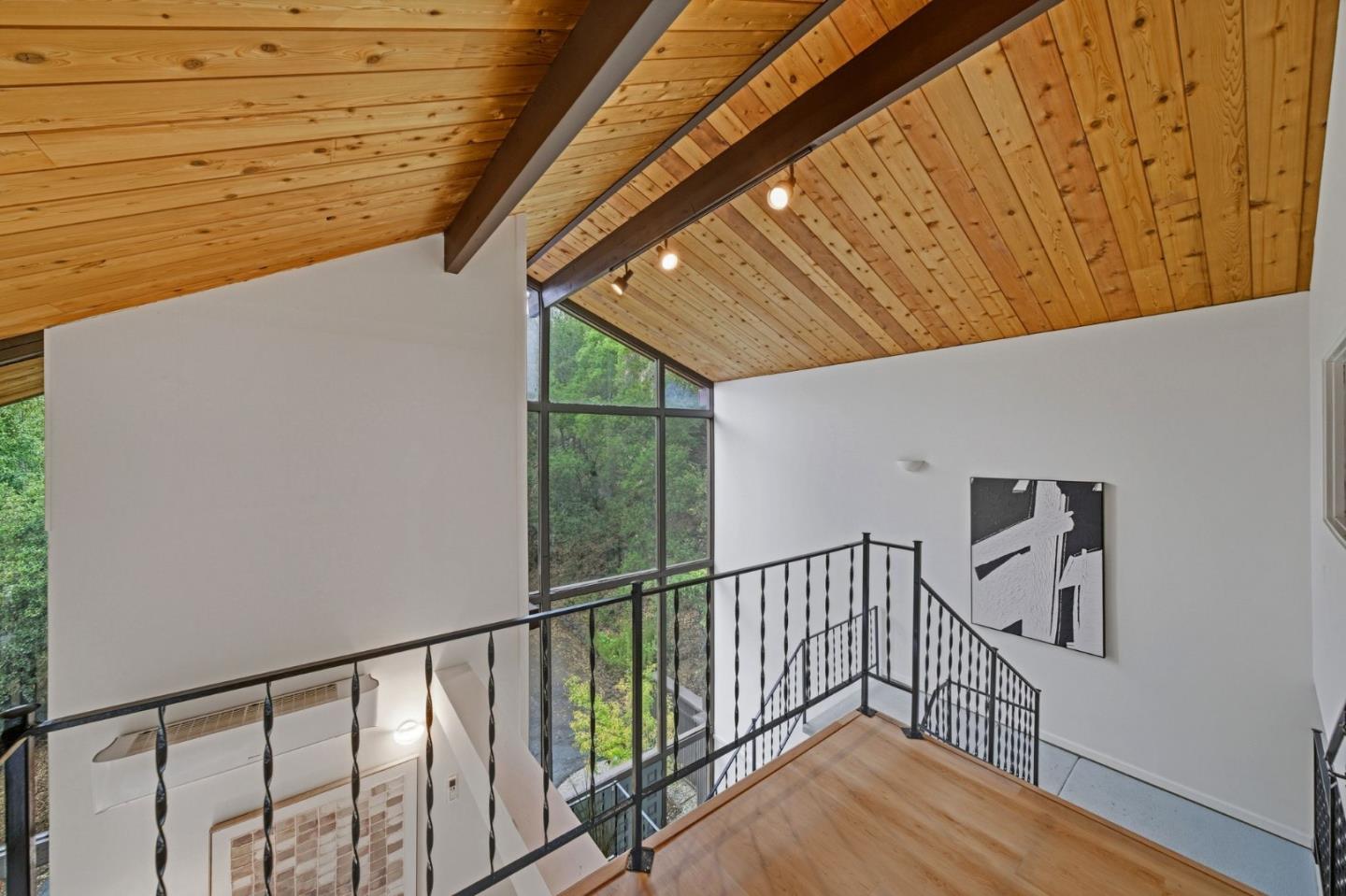 435 Golden Oak Drive