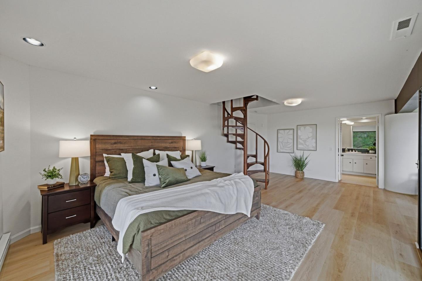 435 Golden Oak Drive