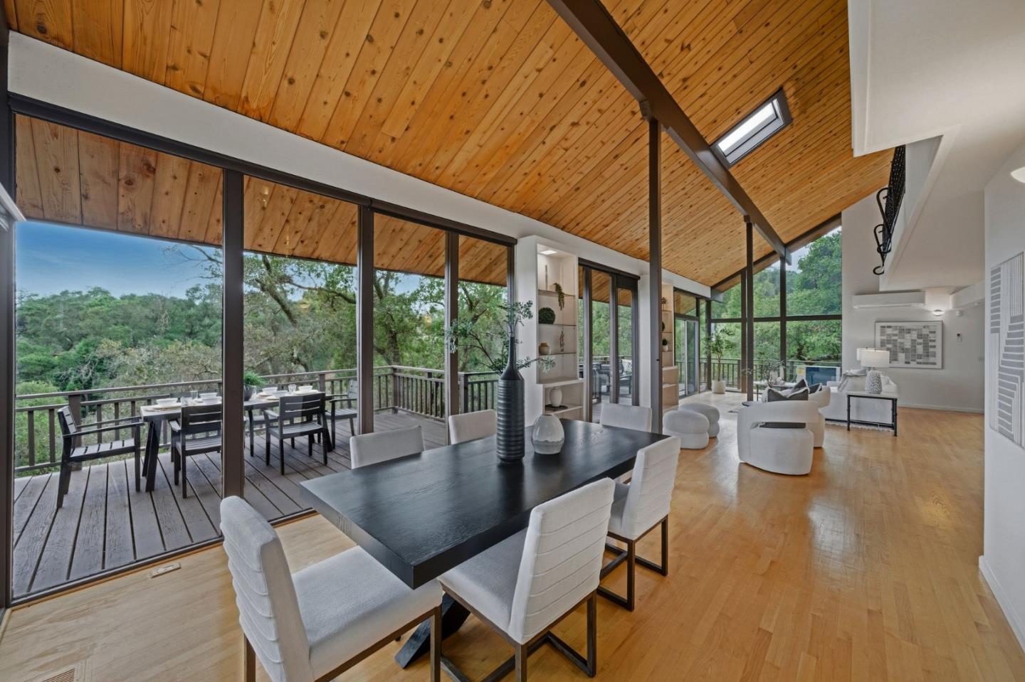 435 Golden Oak Drive
