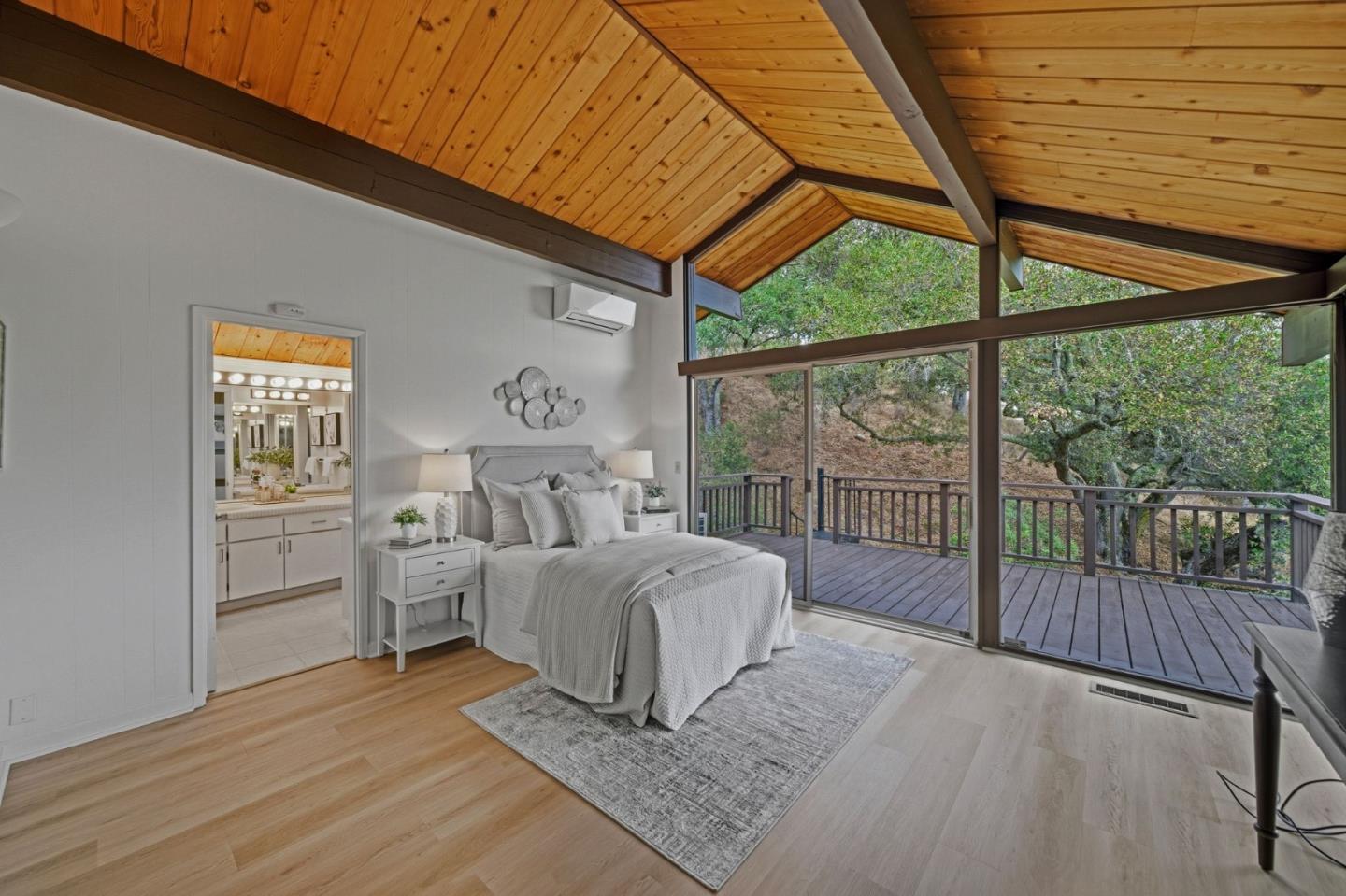 435 Golden Oak Drive