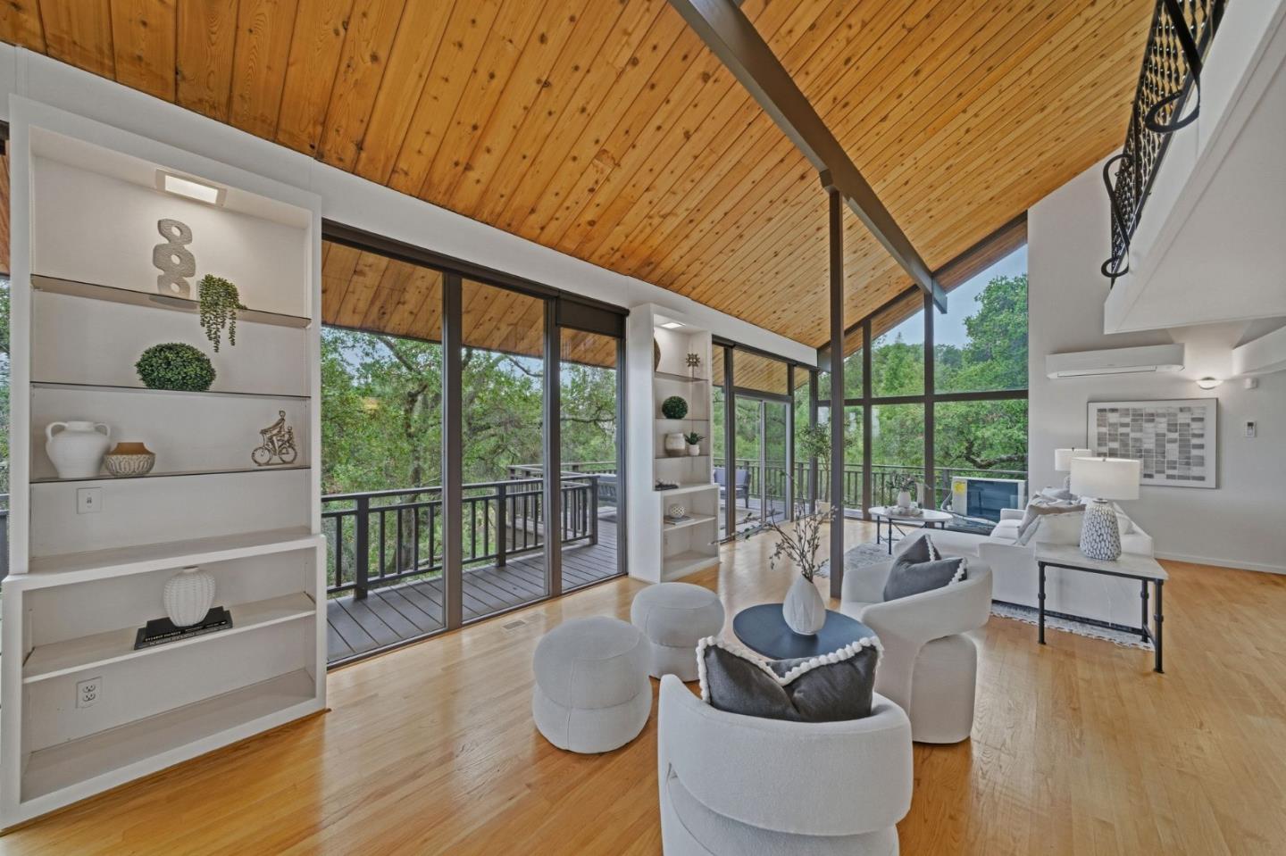 435 Golden Oak Drive