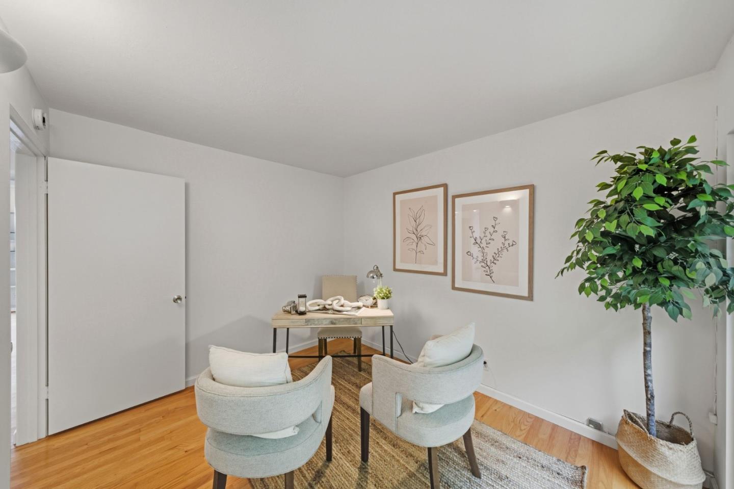 435 Golden Oak Drive