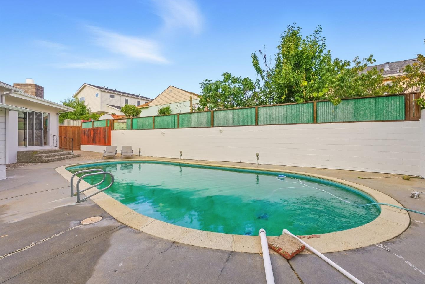 12 Dexter Place