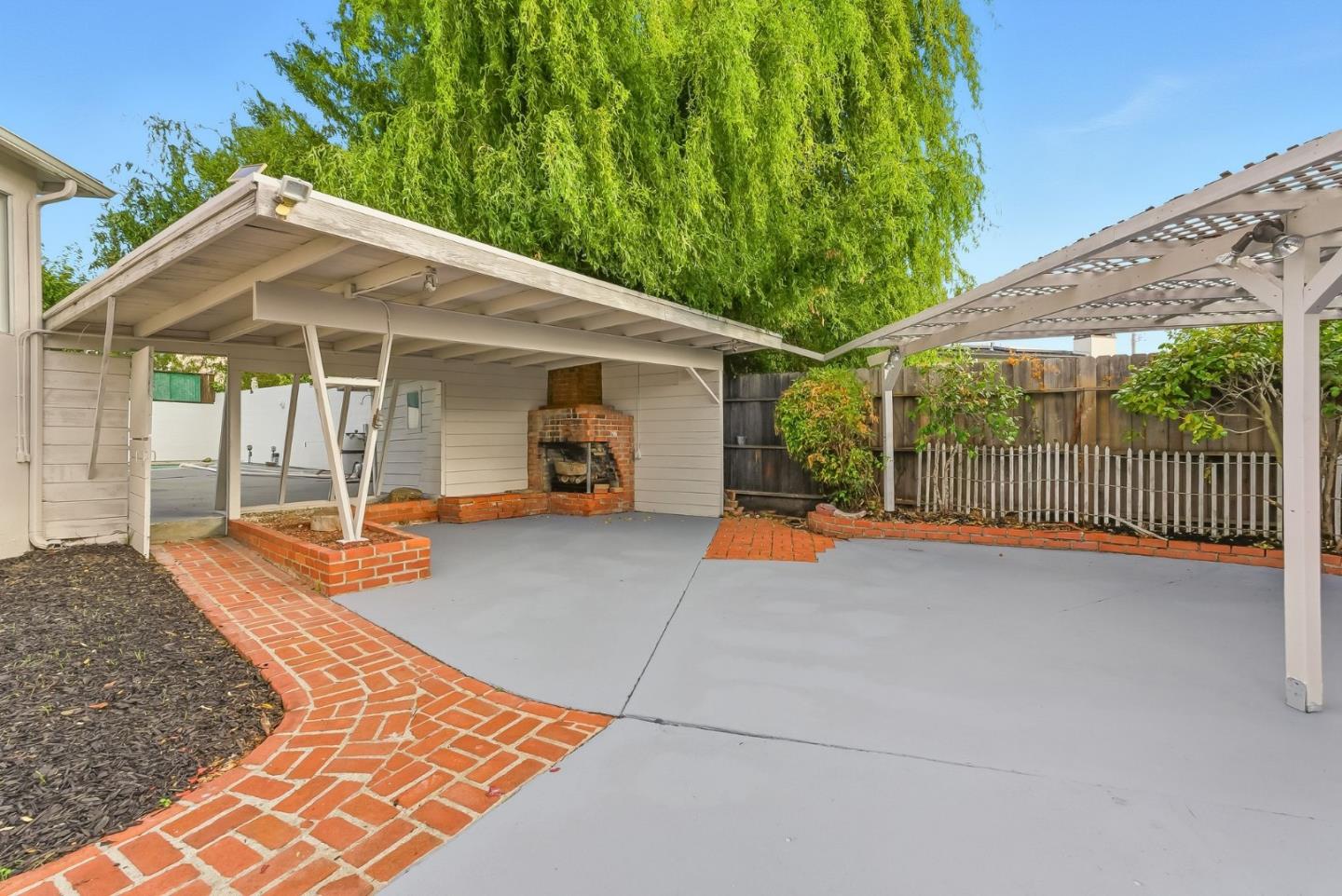 12 Dexter Place