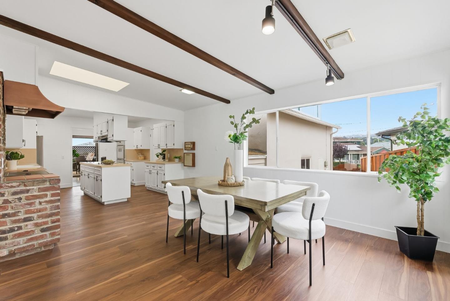 12 Dexter Place