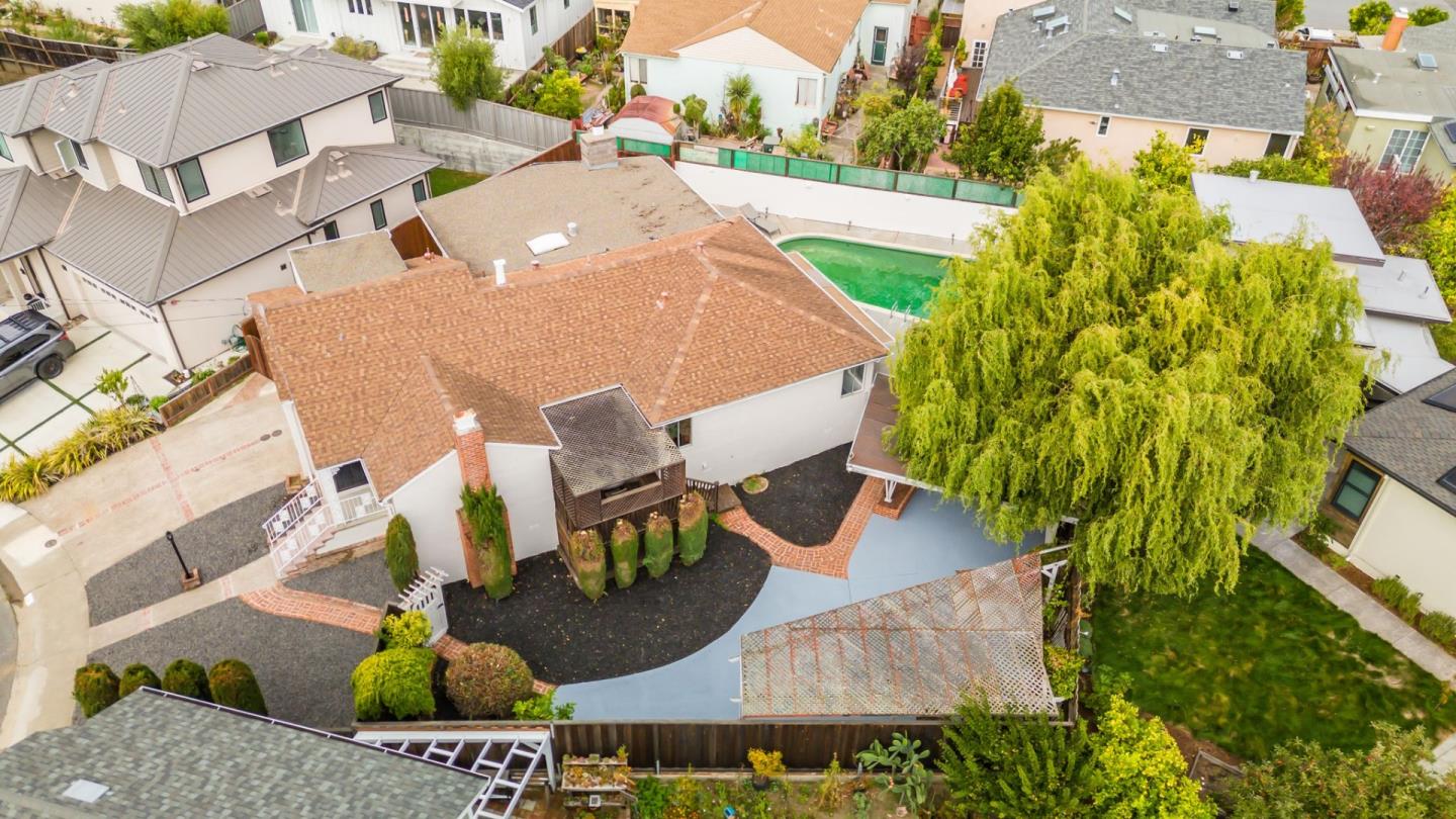 12 Dexter Place