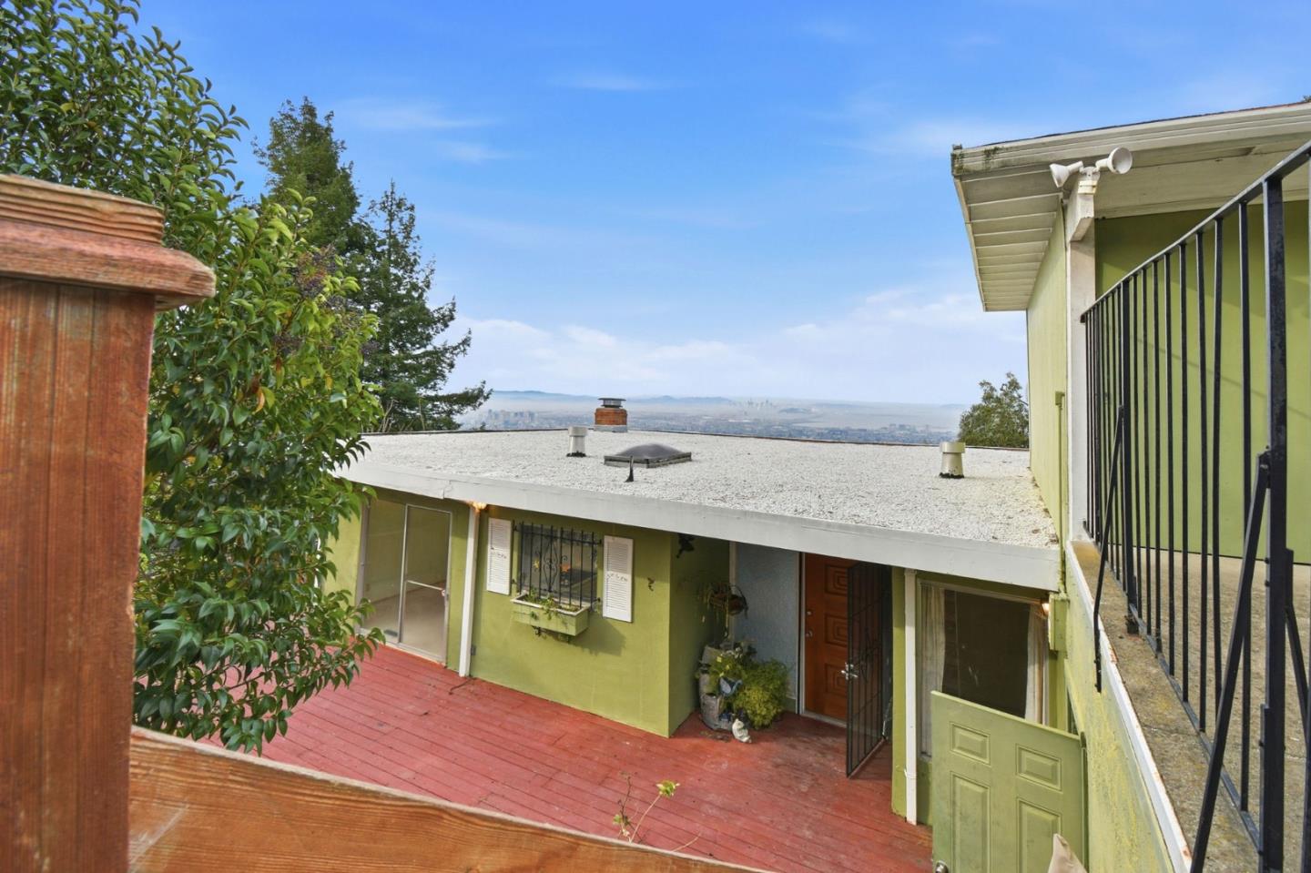 6077 Skyline Boulevard