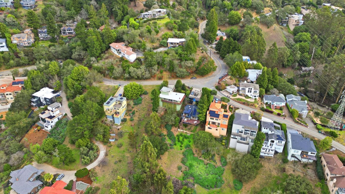 6077 Skyline Boulevard