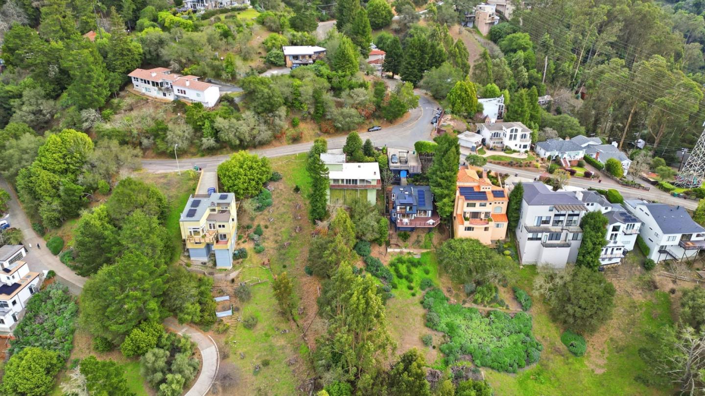 6077 Skyline Boulevard