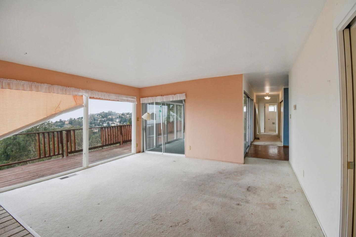 6077 Skyline Boulevard