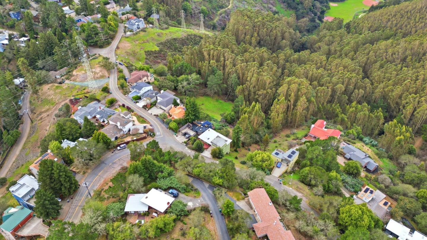 6077 Skyline Boulevard