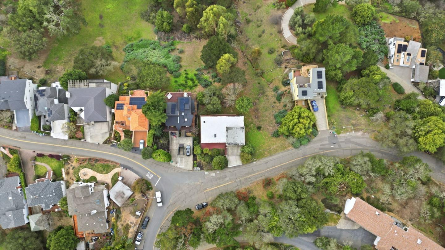 6077 Skyline Boulevard