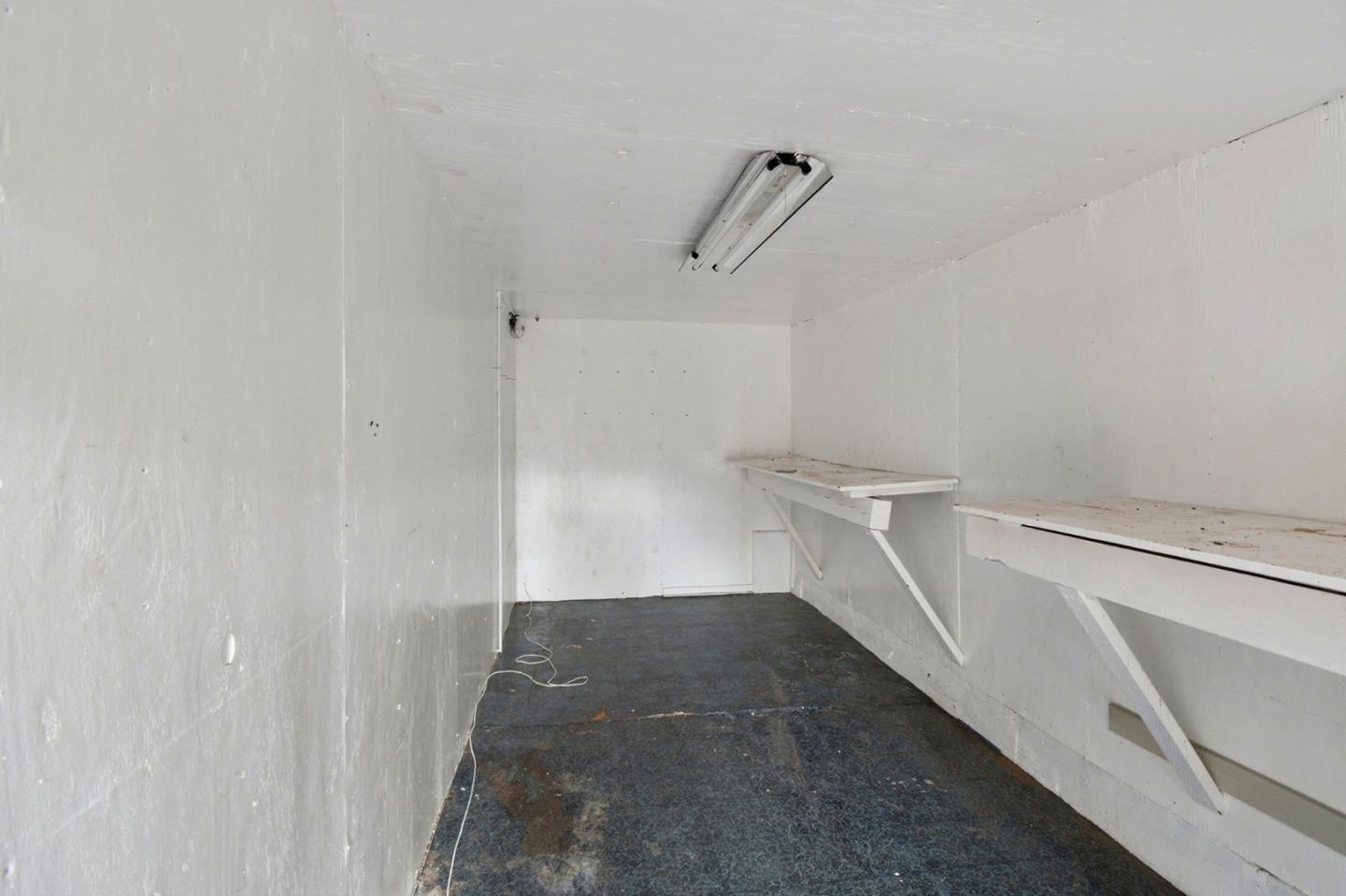 6077 Skyline Boulevard