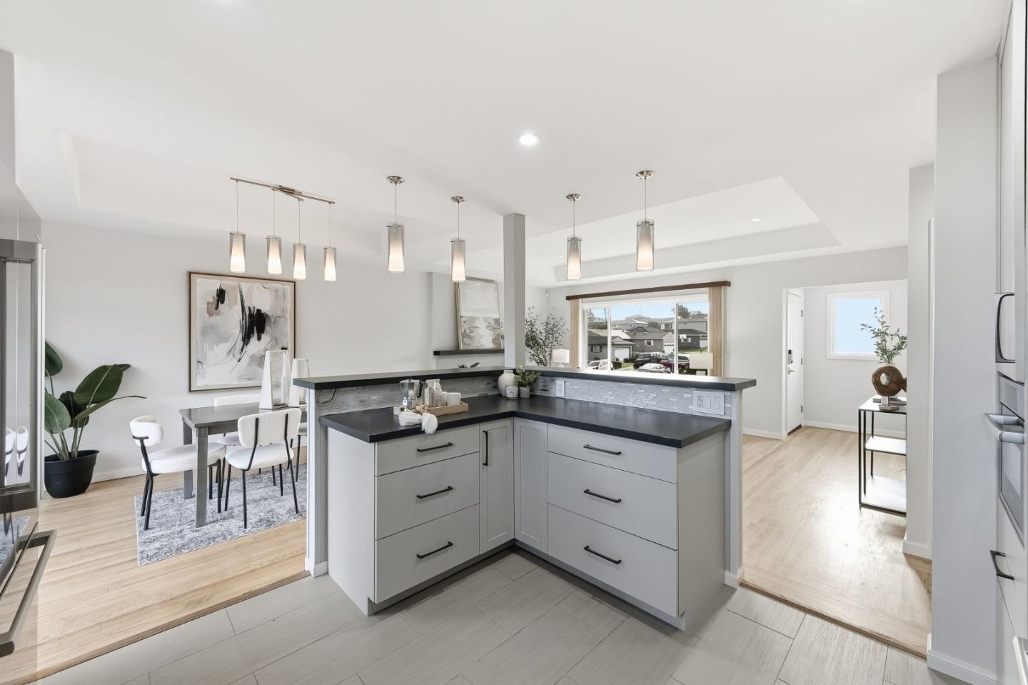 583 Hawthorne Avenue