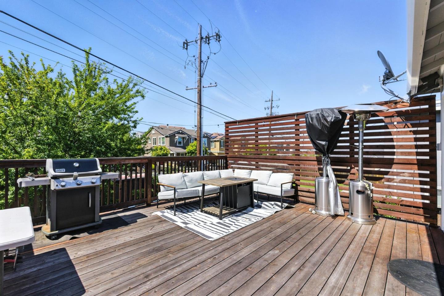 583 Hawthorne Avenue