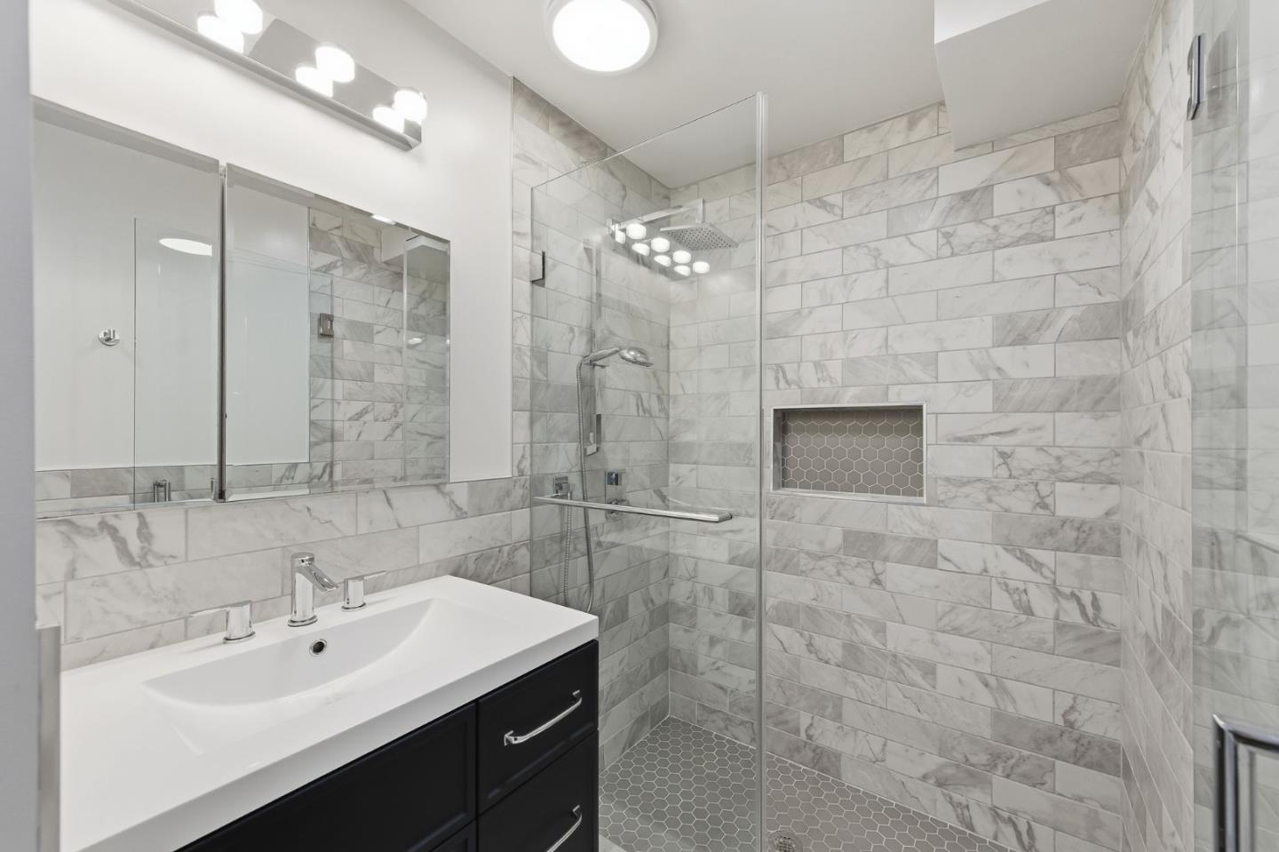 583 Hawthorne Avenue