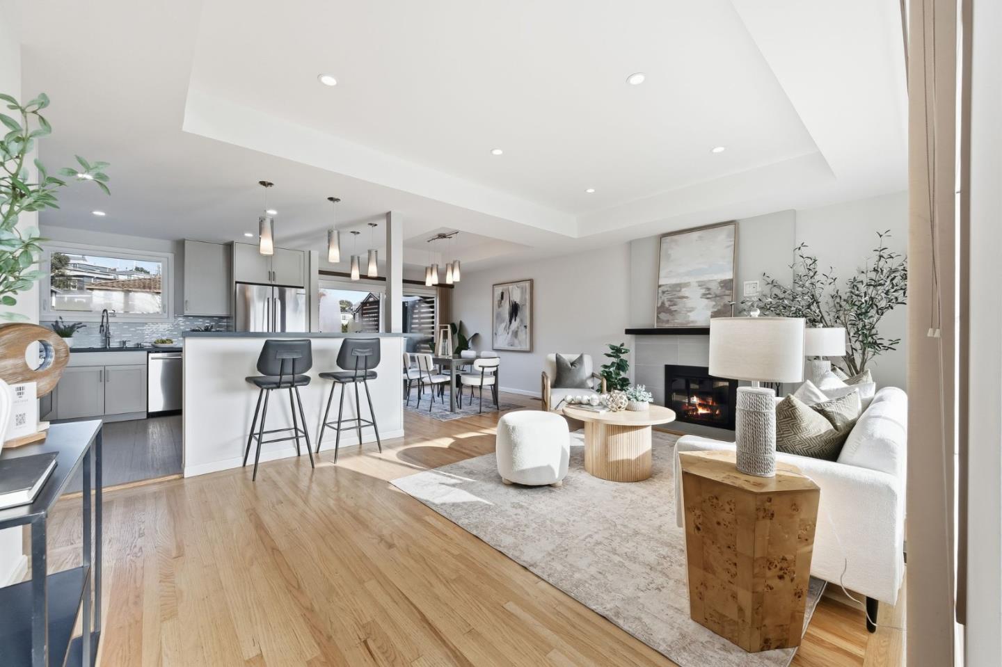 583 Hawthorne Avenue