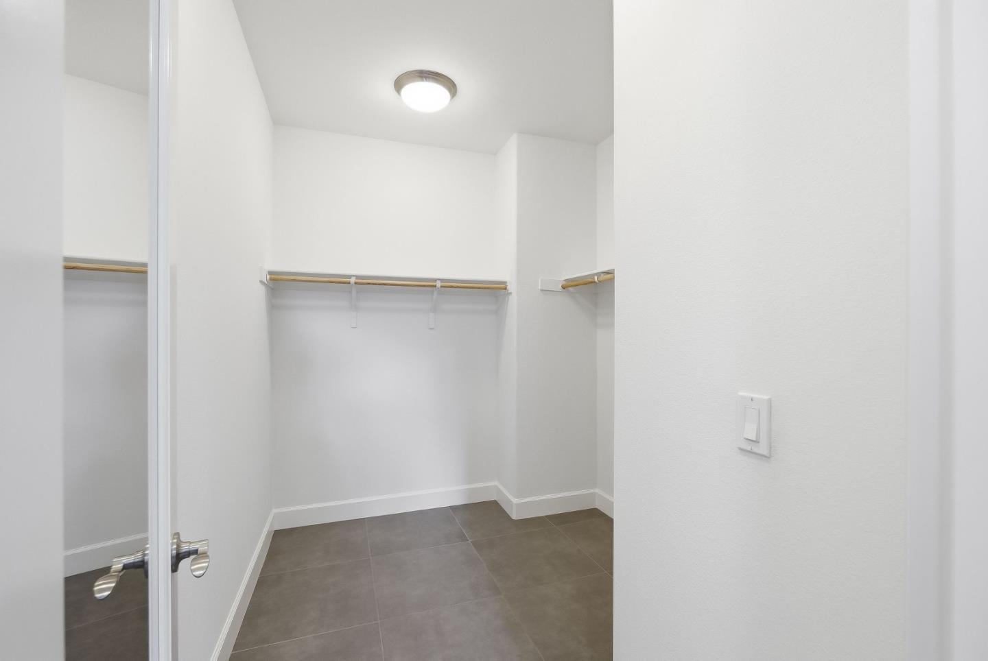 508 Holthouse Terrace