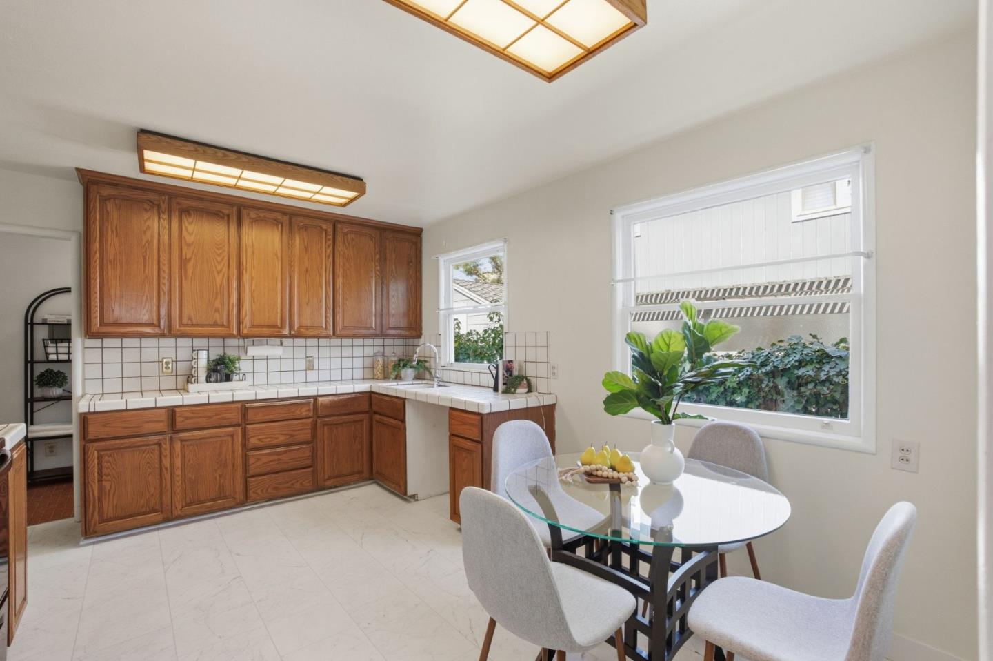 291 West 39th Avenue