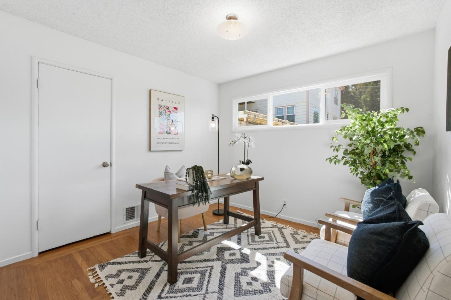 291 West 39th Avenue