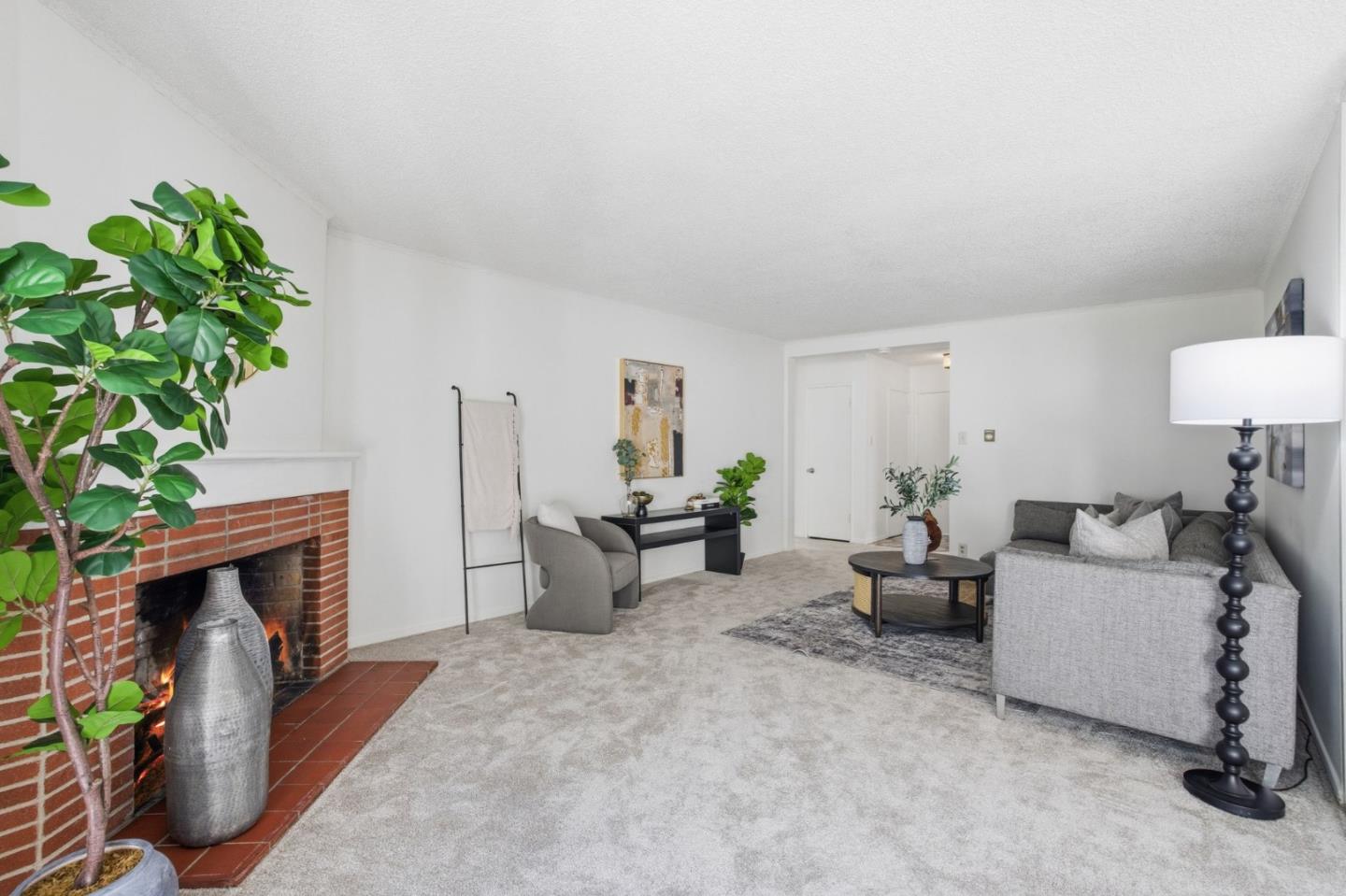 291 West 39th Avenue