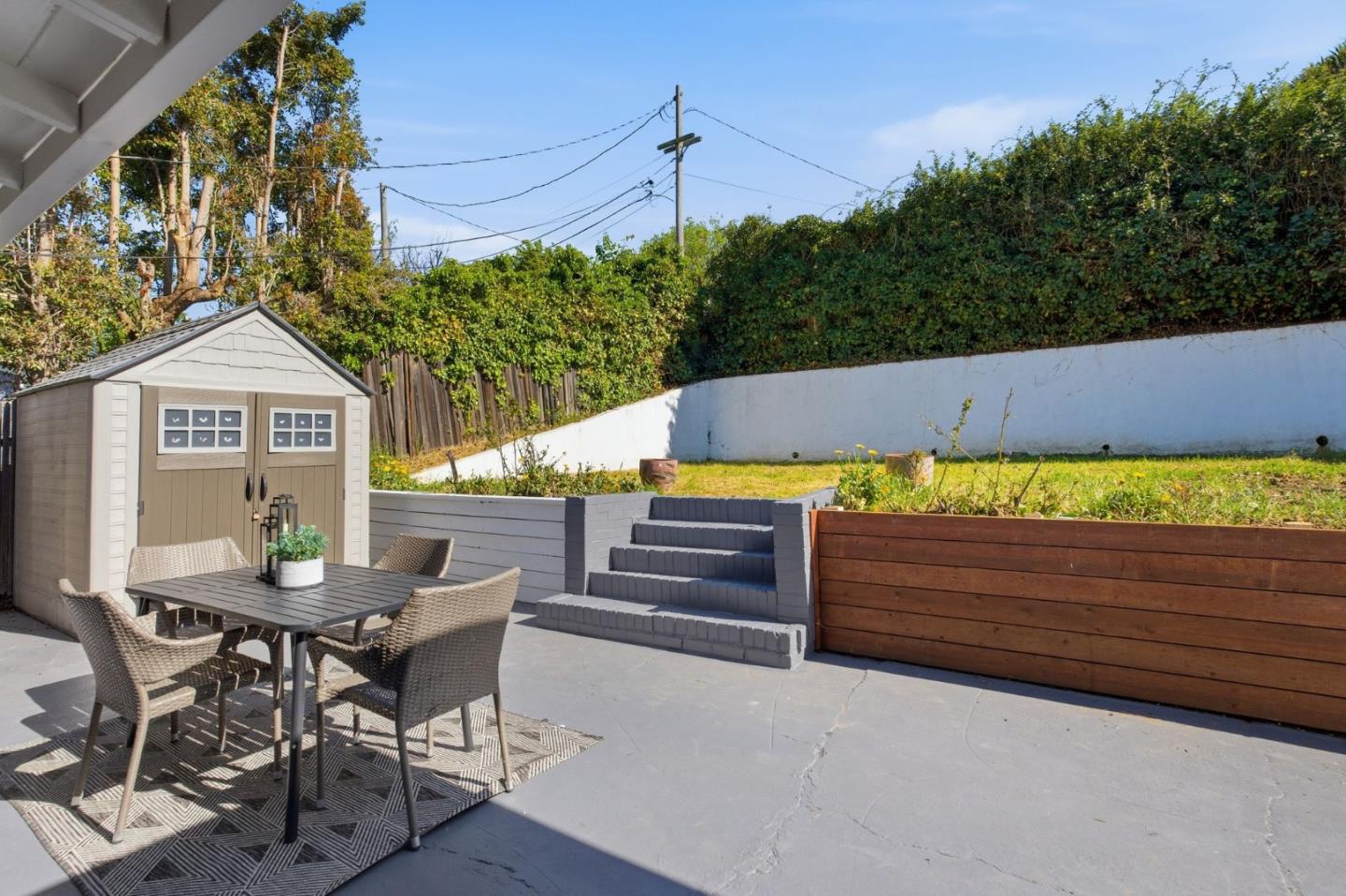 291 West 39th Avenue