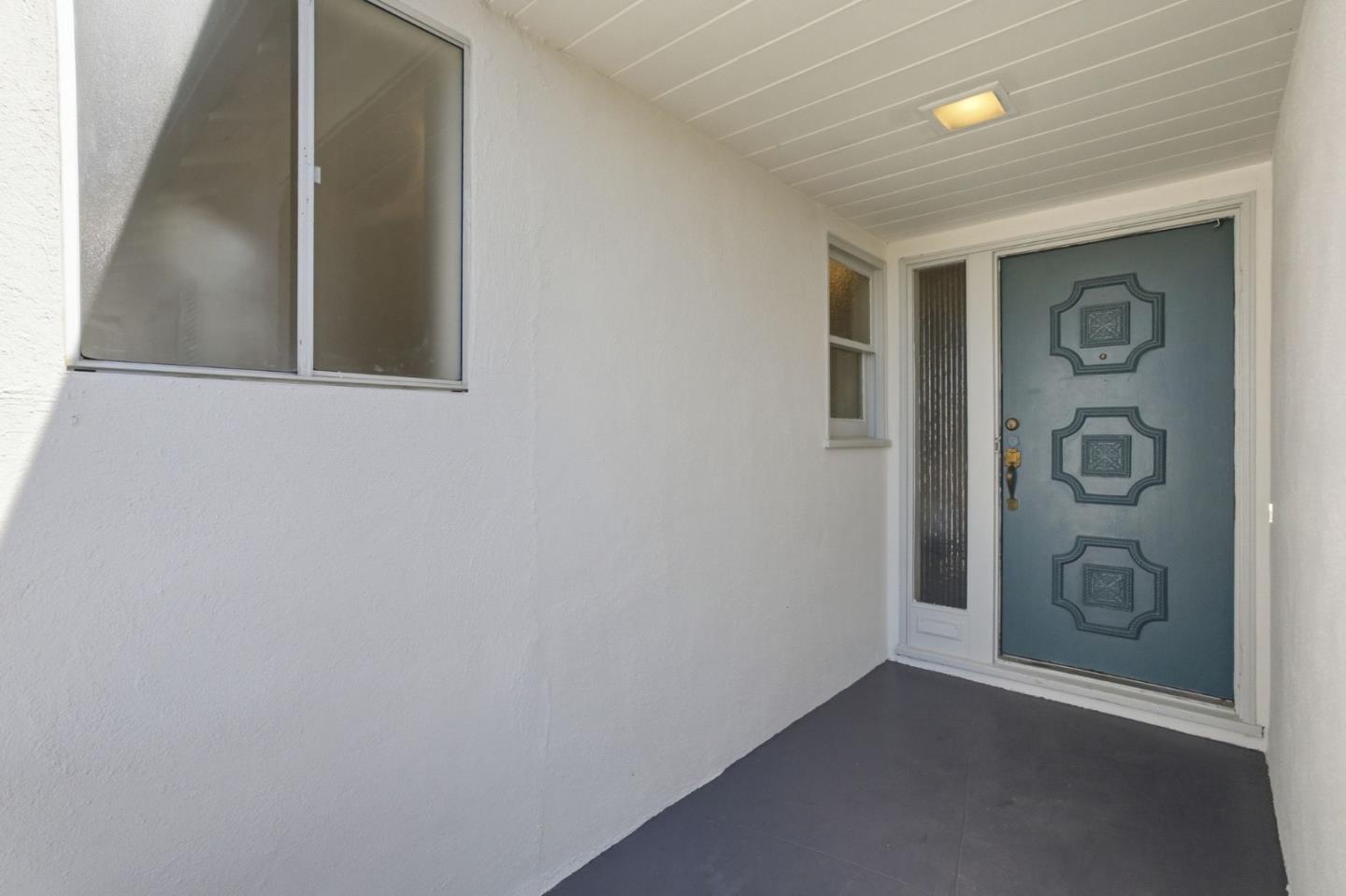 291 West 39th Avenue